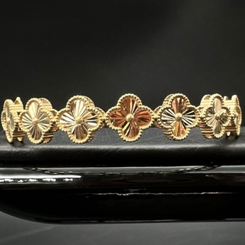 دستبند النگویی ونکلیف