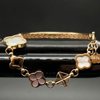 دستبند نیم النگویی ونکلیف