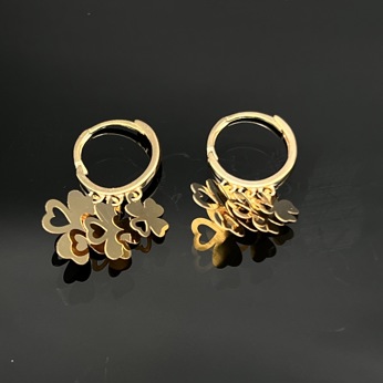 گوشواره حلقه ای آویزدار